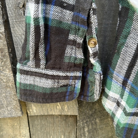 AMERICAN Eagle Oversized Fit Flannel size Small - Picture 7 of 11